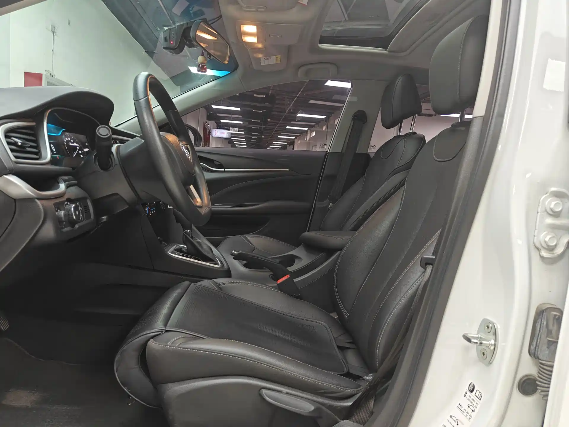 Фото 12 - Buick Excelle