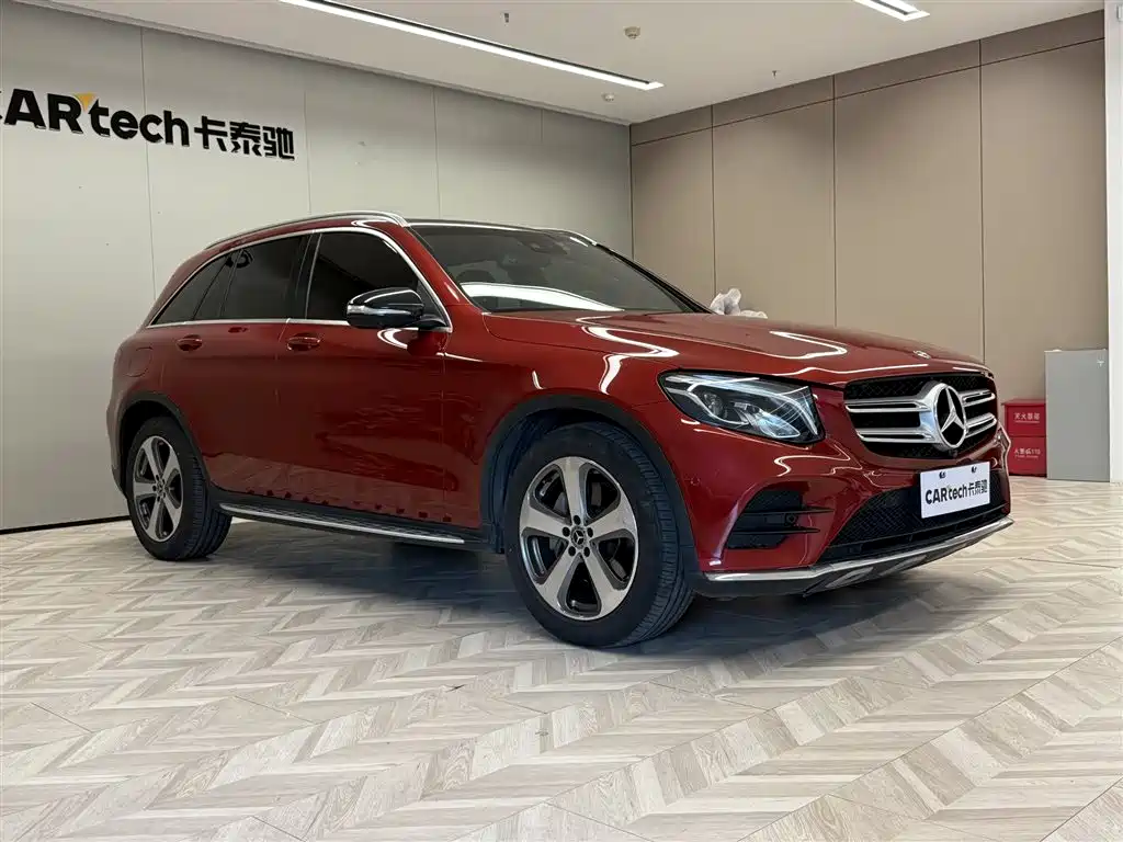 Mercedes-Benz GLC 2018 GLC 260 4MATIC Luxury фото 2