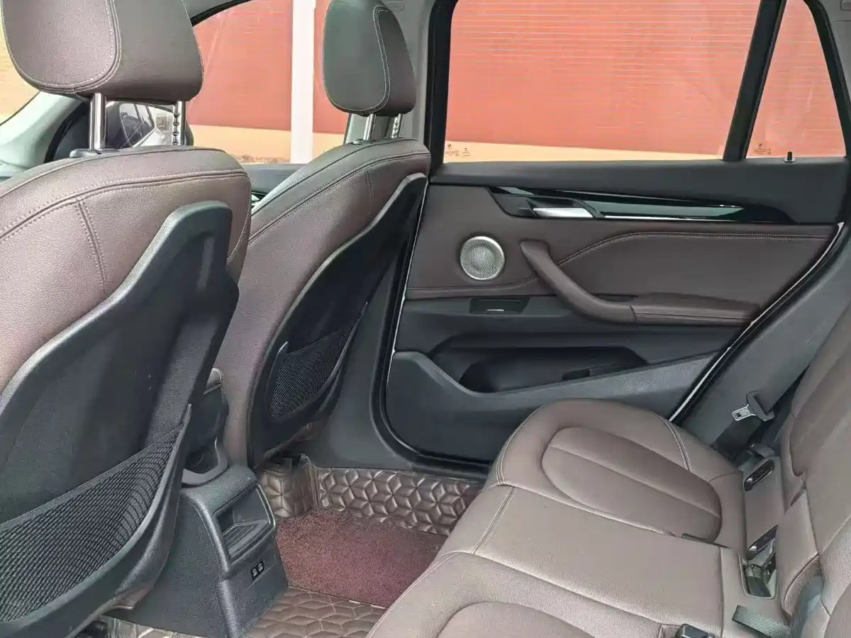 BMW X1 2021 sDrive20Li Fashion фото 6