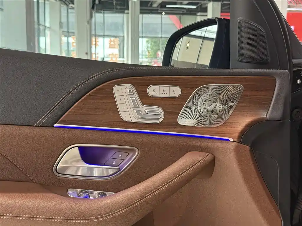 MERCEDES-BENZ GLS