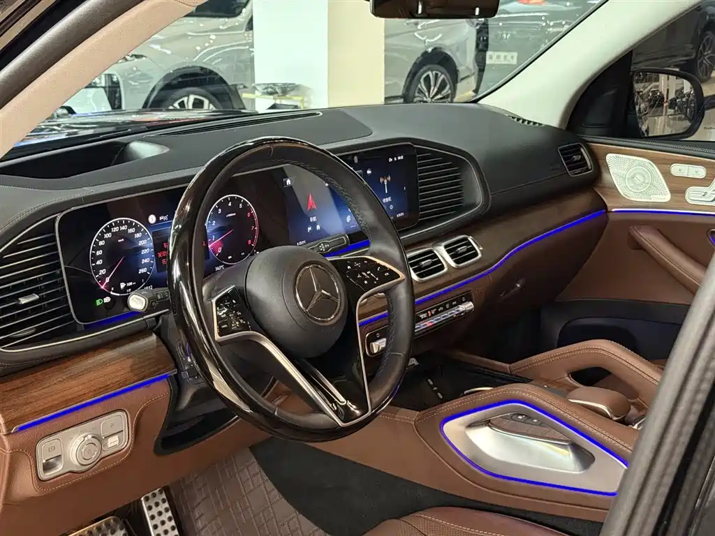 MERCEDES-BENZ GLS