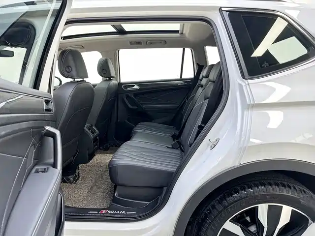 Volkswagen Tiguan L 2022 330TSI Auto 2WD R-Line Premium Edition фото 11