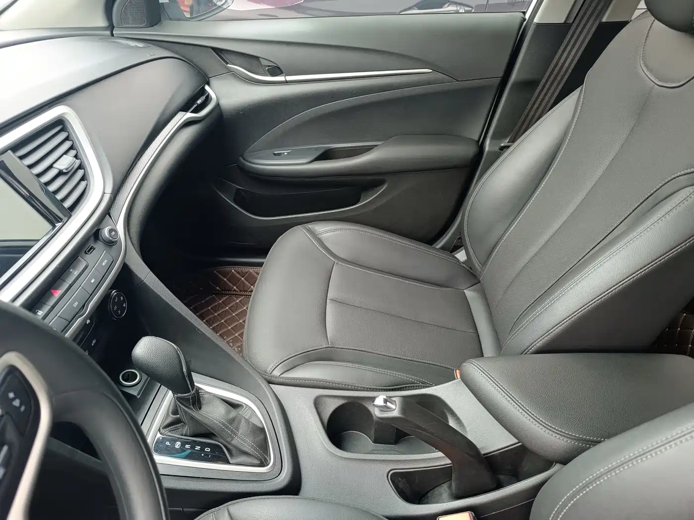 Buick Excelle 2021 Exemplar 1.5L Auto Progressive фото 5