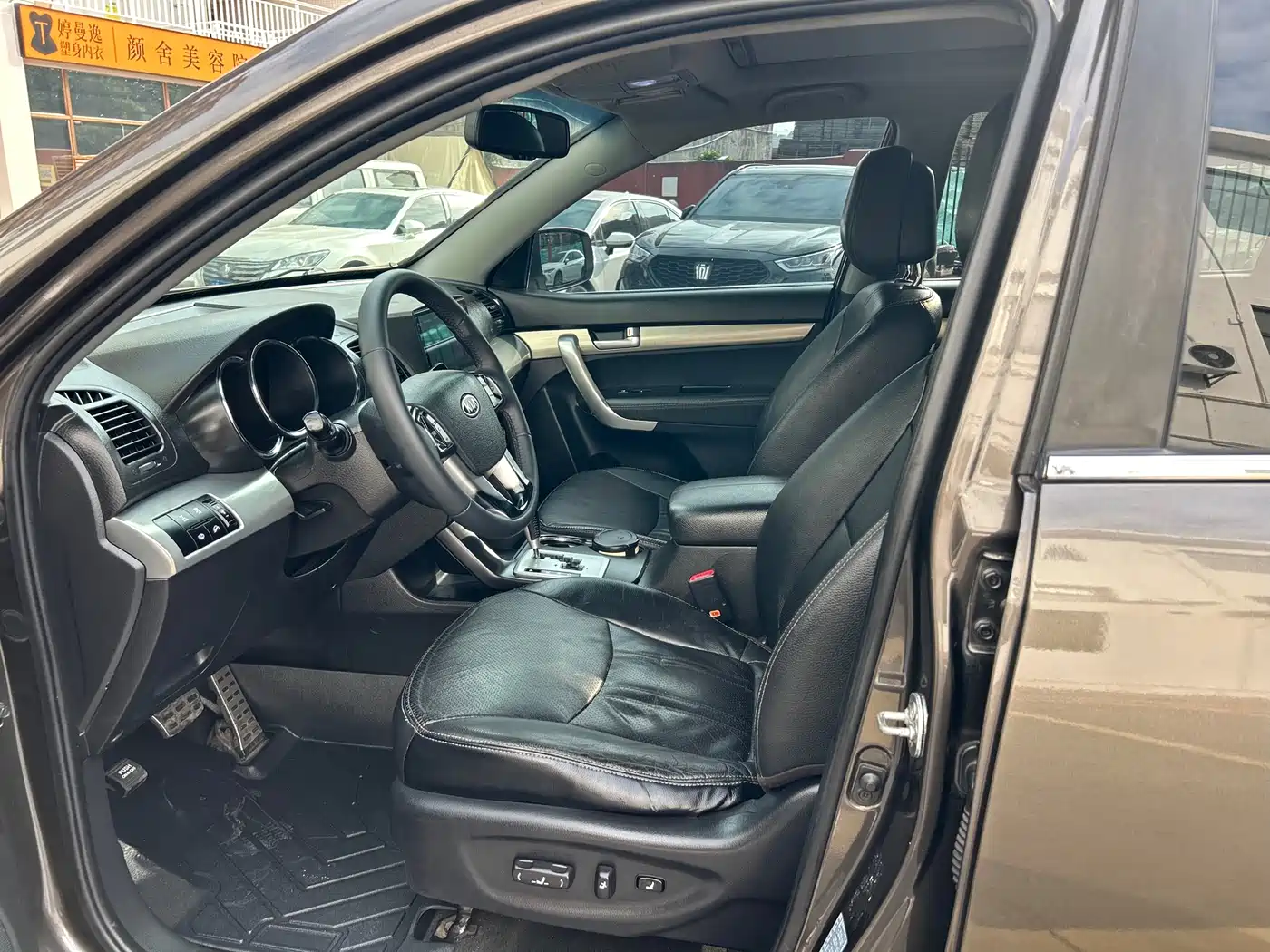 Kia Sorento 2012 2.2T Diesel Ultimate Edition фото 11