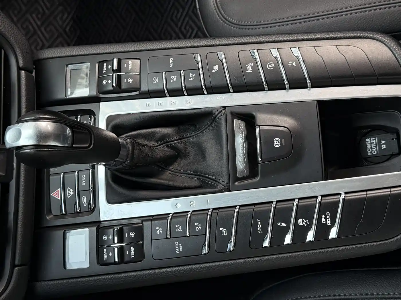 Porsche Macan 2018 Macan 2.0T фото 16