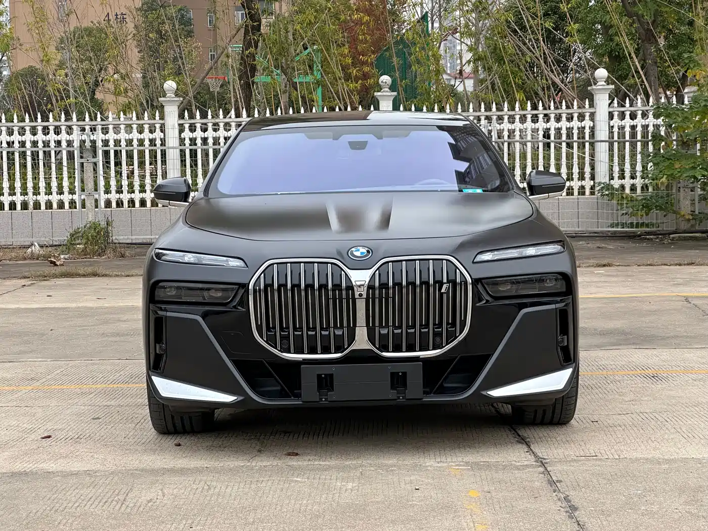 BMW I7