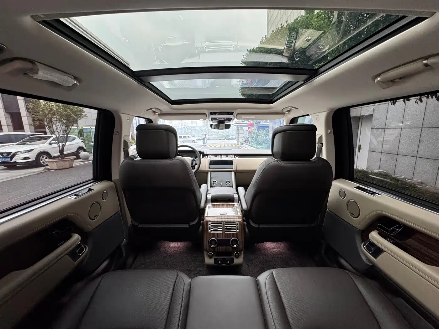 Land Rover Range Rover 2018 3.0 SC V6 Vogue Heritage Extended Edition фото 14