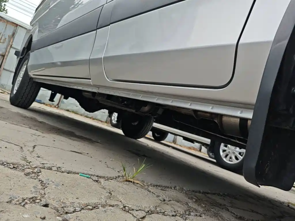 Foton Tuyano 2026 2024 Tuya Pro Multi-Purpose 2.0T Manual RWD Long Wheelbase Medium Roof Rear Single Tire 5/6/7/9-Seater