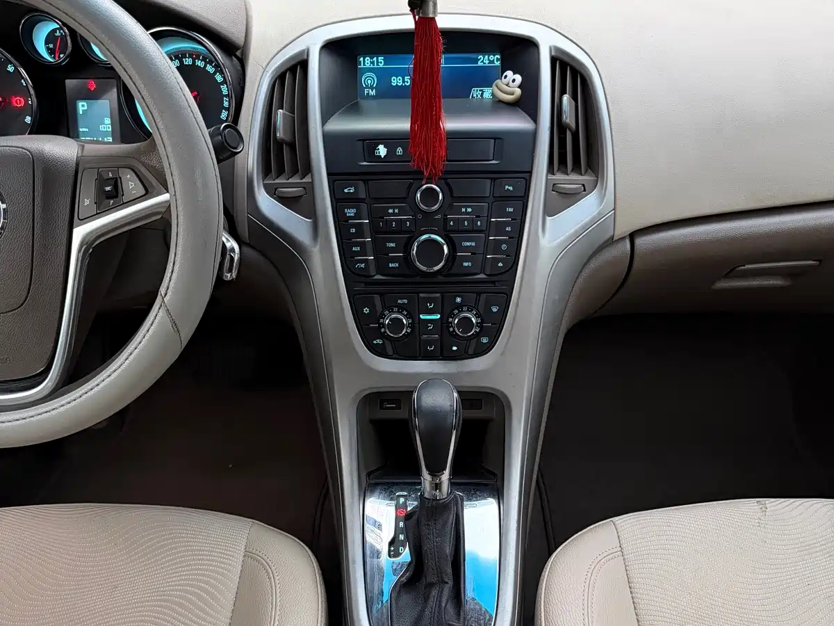 Фото 27 - Buick Excelle