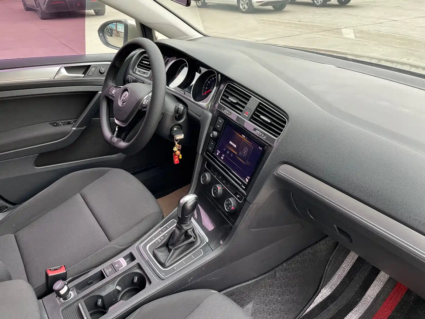 Volkswagen Golf 2019 200TSI DSG Comfort Progressive China VI фото 16