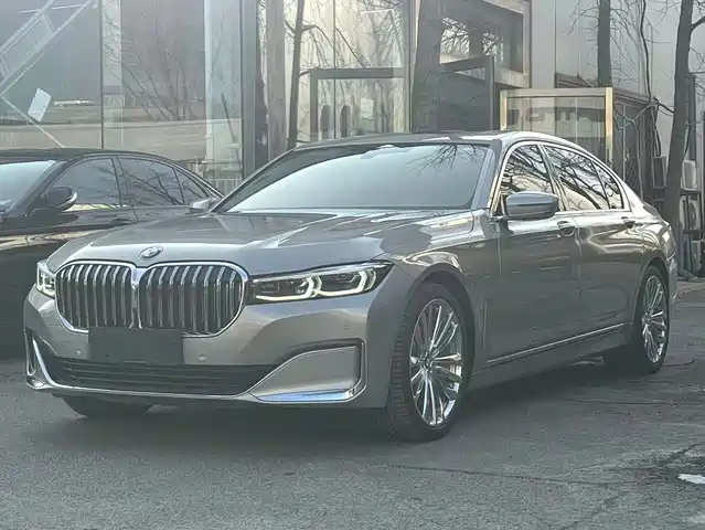 BMW 7 SERIES