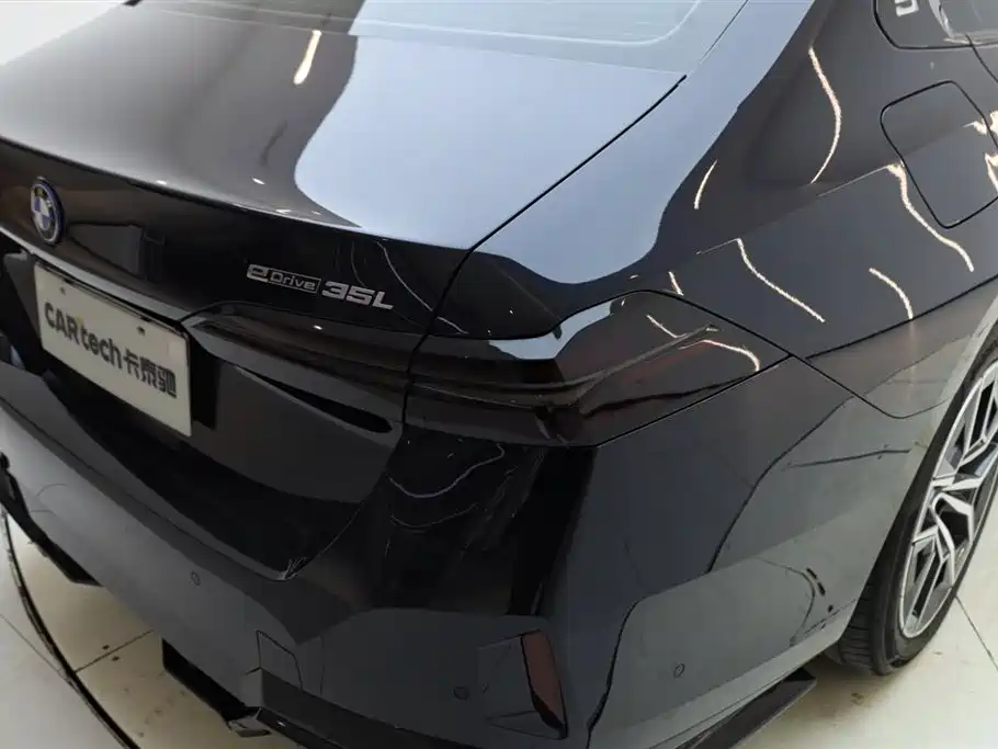 BMW i5 2024 eDrive 35L M Sport Package фото 10