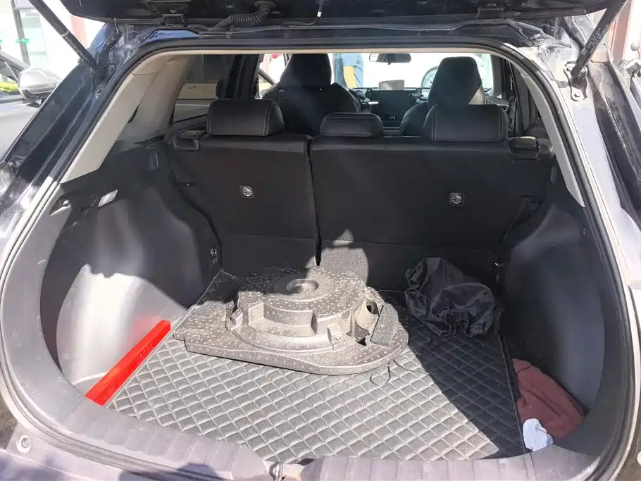 Toyota Frontlander 2023 2.0L CVT Elite Edition фото 4