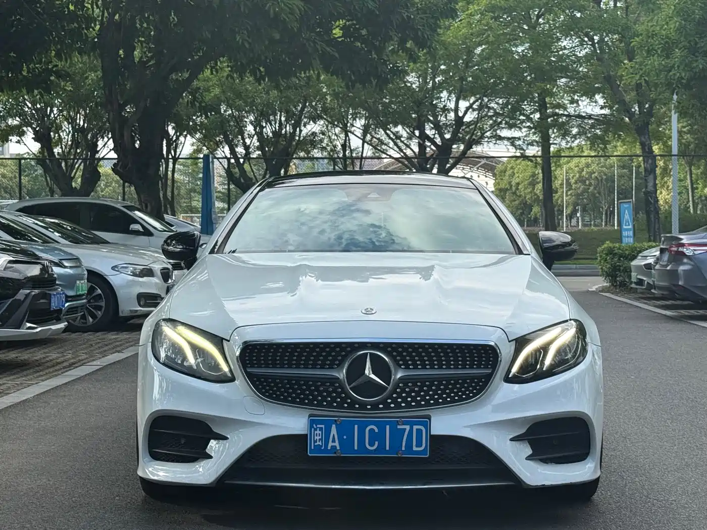 Mercedes-Benz E-Class (Import) 2017 E 200 4MATIC Coupe фото 2