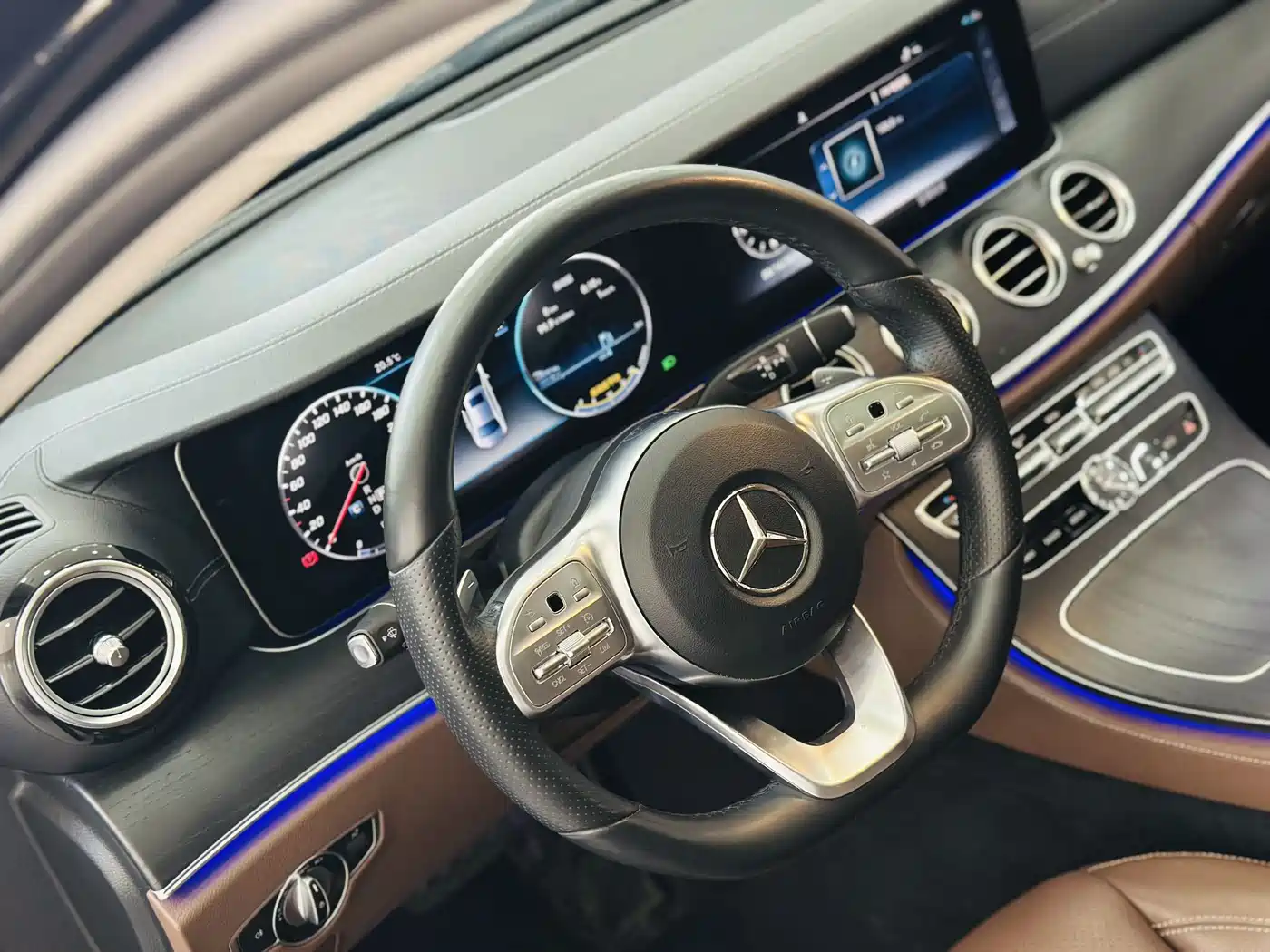 Mercedes-Benz E-Class 2020 E 300 L Sport Luxury Model фото 14