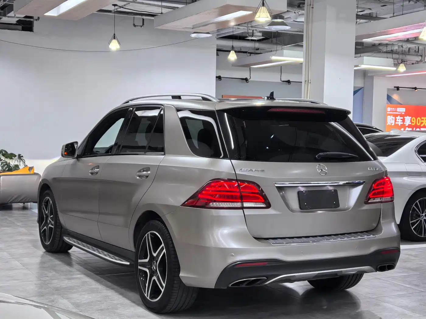 Mercedes-Benz GLE AMG 2017 AMG GLE 43 4MATIC фото 4