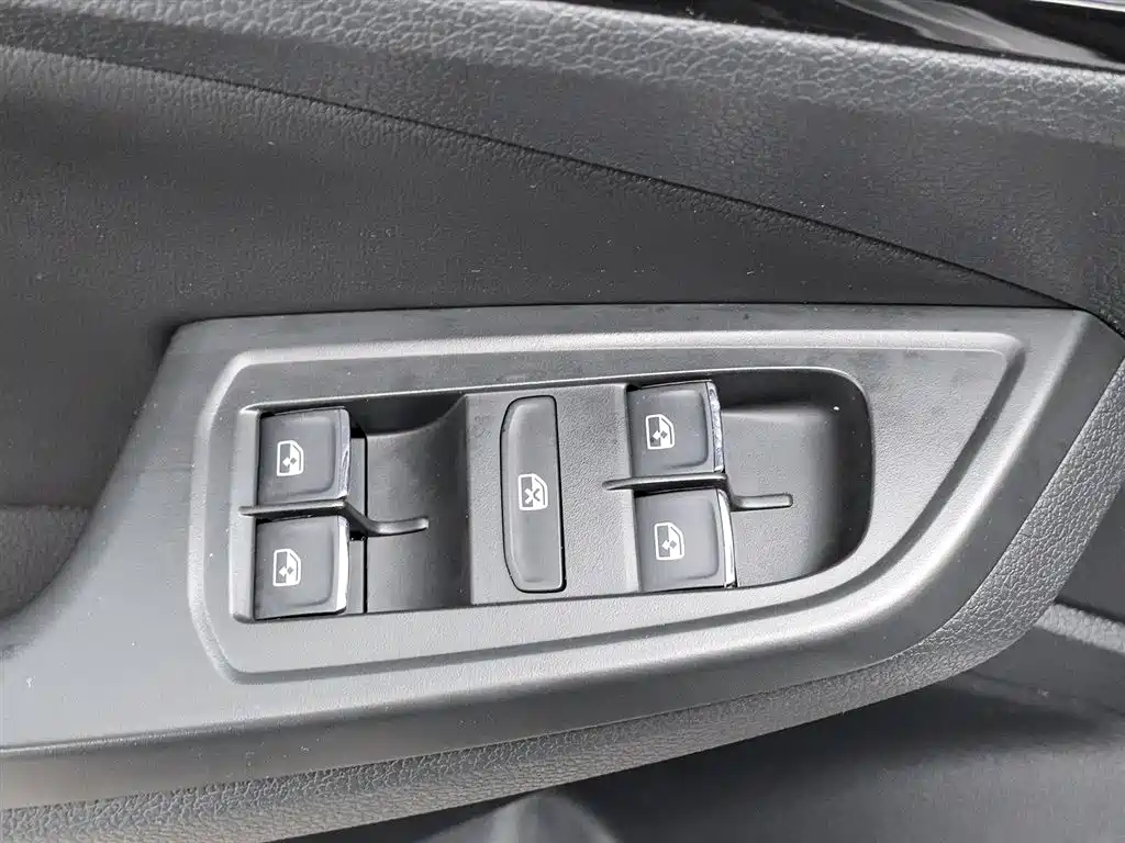 Volkswagen C-TREK 2020 1.5L Automatic Comfort Edition фото 9