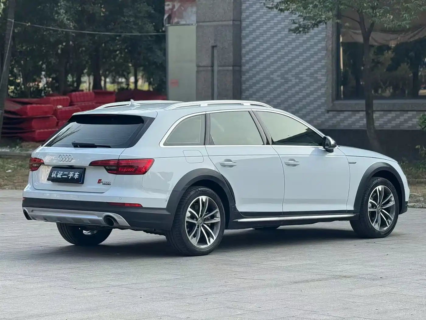 Audi A4 (Import) 2017 2017 45 TFSI allroad quattro Sport