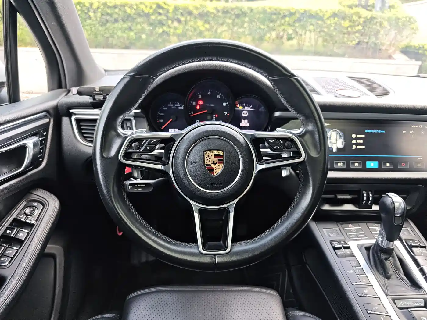 Porsche Macan 2016 Macan 2.0T фото 14