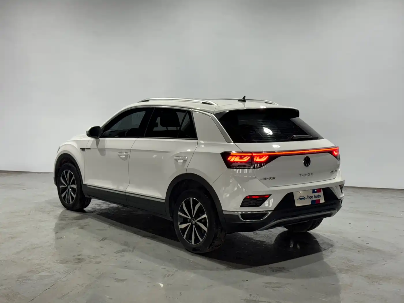 VOLKSWAGEN T-ROC EXPLORING SONGS
