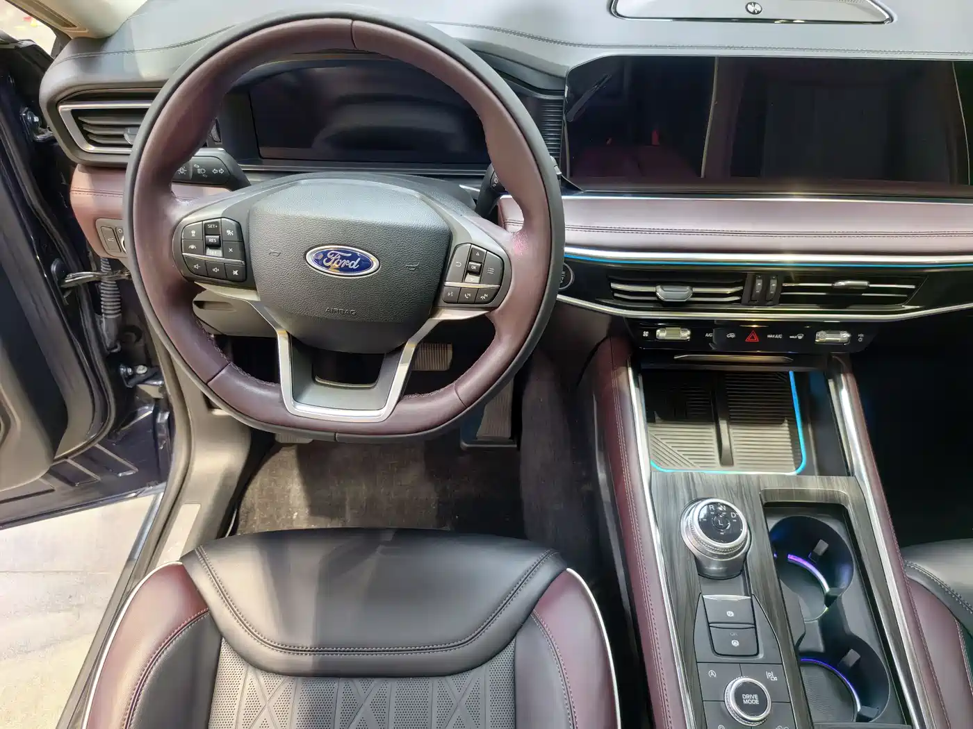 FORD EXPLORER