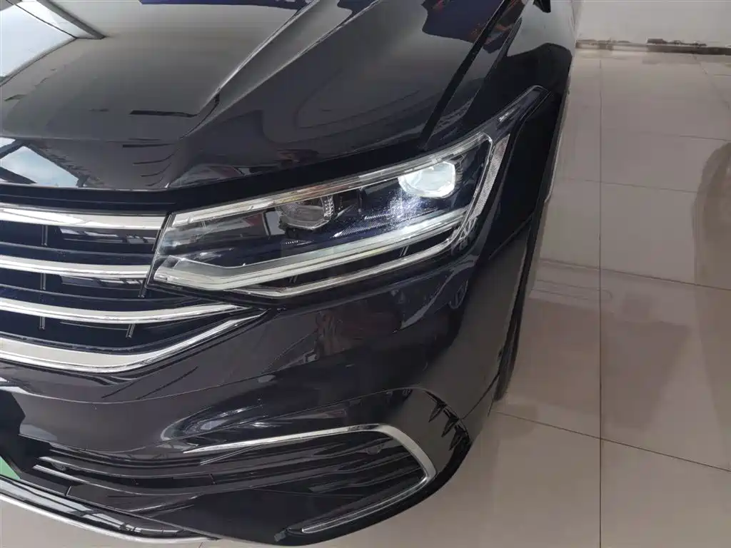 Volkswagen Tiguan L 2024 Outstanding 330TSI Auto 2WD R-Line Dragon Glory Edition фото 24