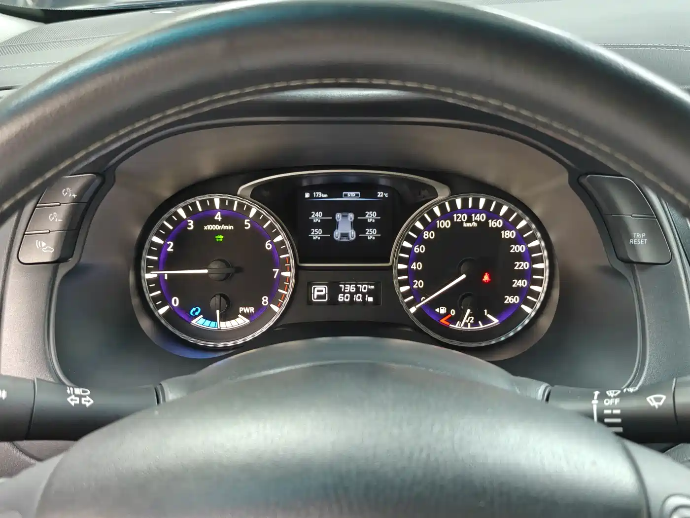 Infiniti QX60 (Import) 2018 2.5 S/C Hybrid FWD Champion Family Edition фото 9