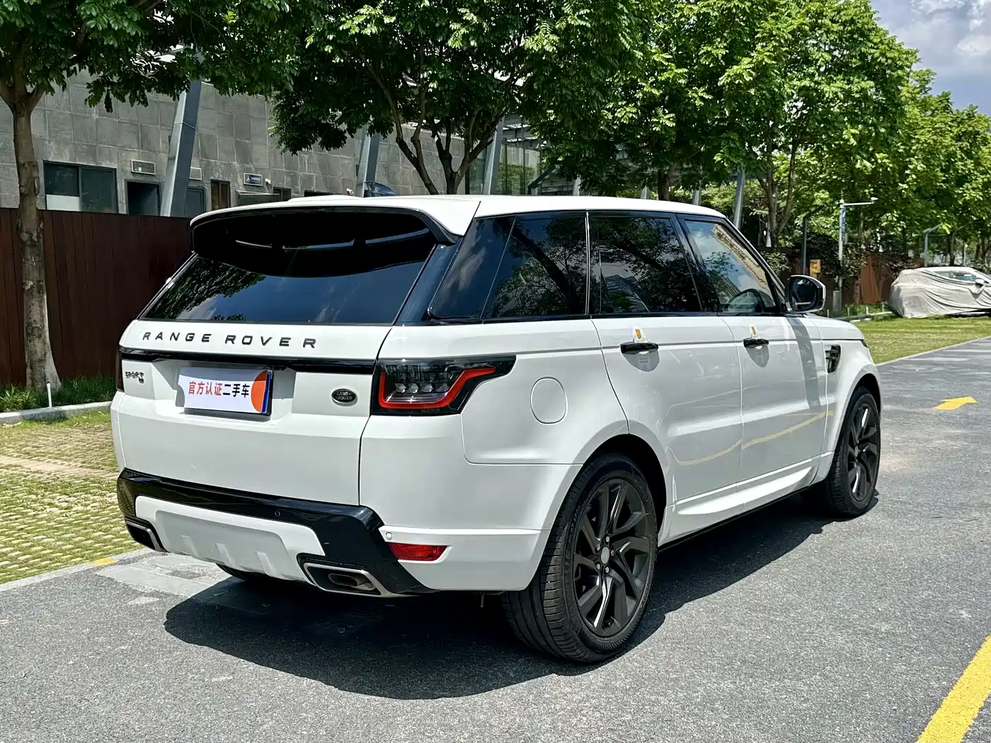 Land Rover Range Rover Sport 2020 3.0 L6 HSE DYNAMIC фото 4