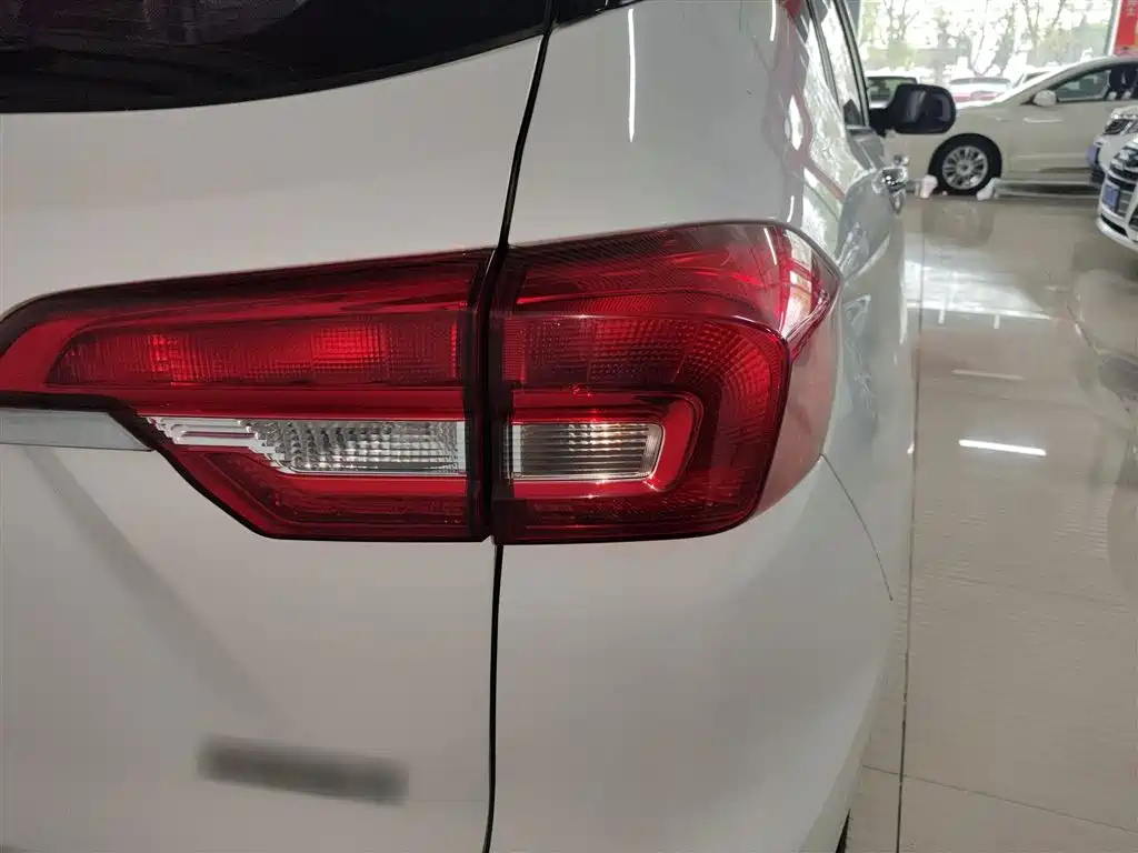 Haval M6 2019 1.5T DCT 2WD Elite Version China V фото 24