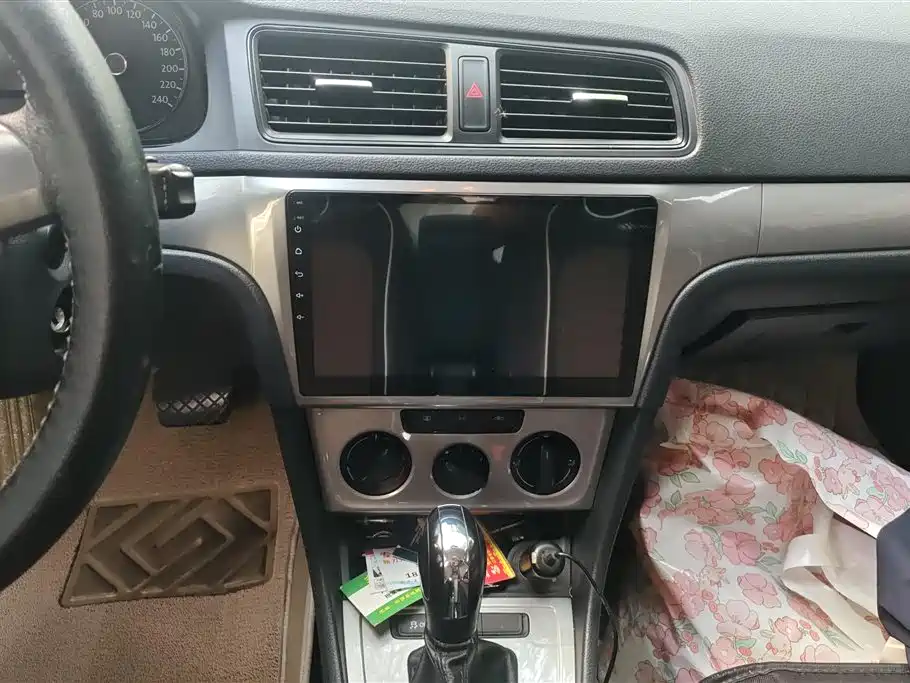 Volkswagen Lavida 2013 1.6L Automatic Trend Edition фото 13
