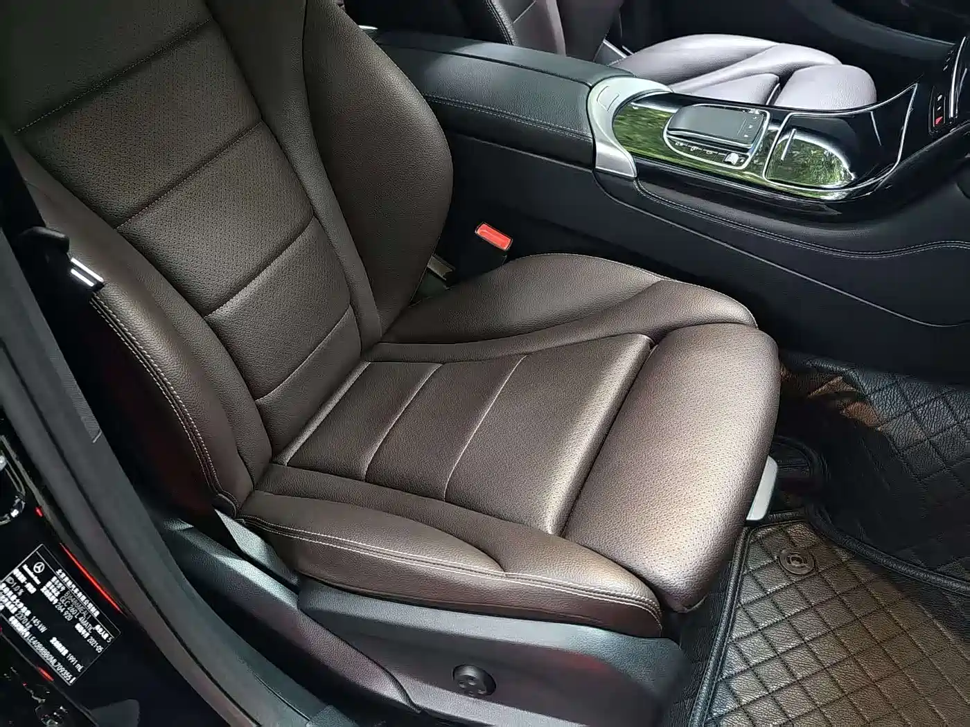Mercedes-Benz GLC 2021 GLC 260 L 4MATIC Sporty фото 12