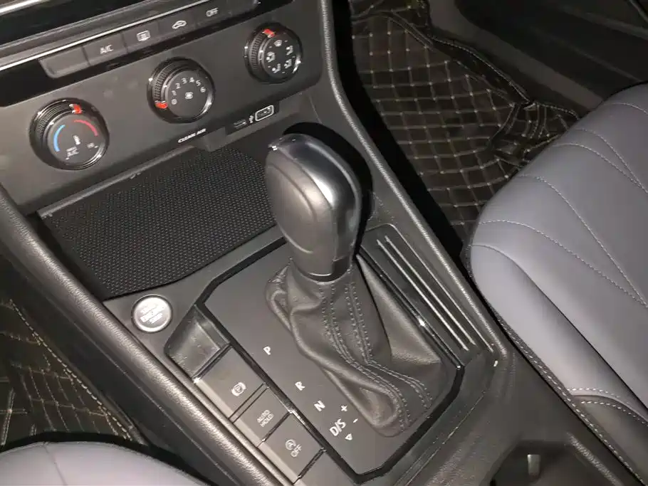 Volkswagen Lavida 2024 Model 1.5L Automatic Starlight 5 Million Edition фото 16