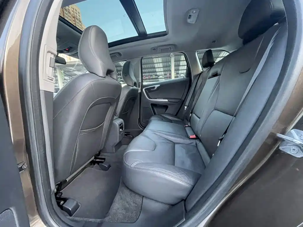 Volvo XC60 (Import) 2014 2014 Facelift T5 Momentum