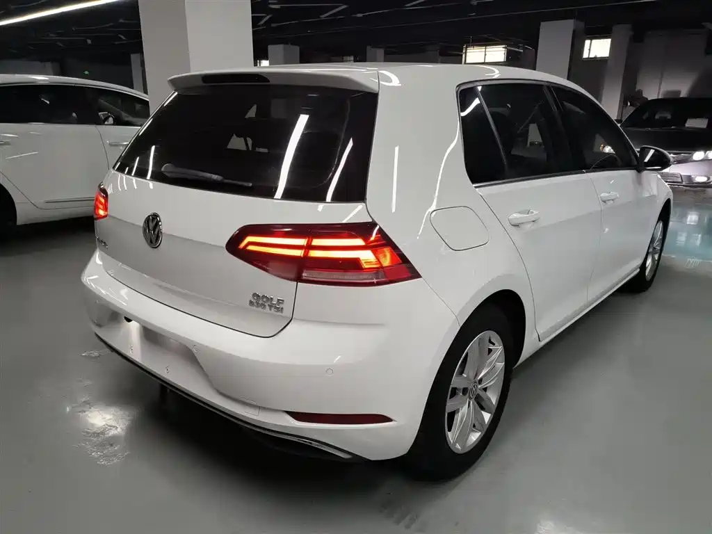 Volkswagen Golf 2018 230TSI Automatic Comfort фото 8