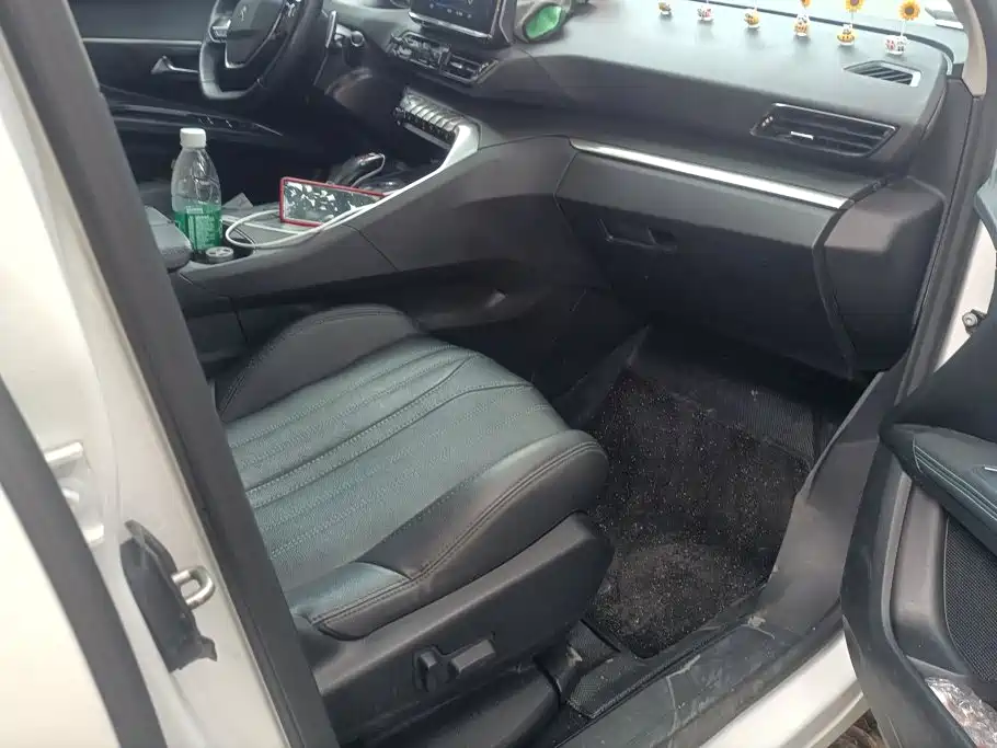 Фото 8 - Peugeot 4008