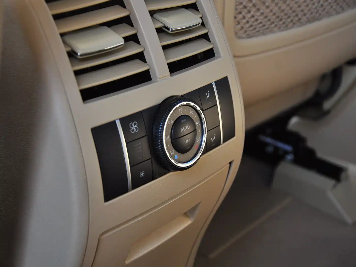 Mercedes-Benz GL-Class фото 12
