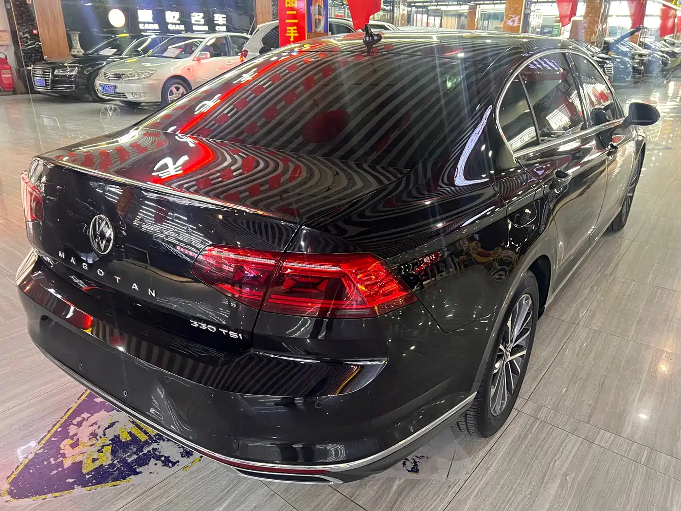 Volkswagen Magotan 2021 330TSI DSG 30th Anniversary Edition фото 4
