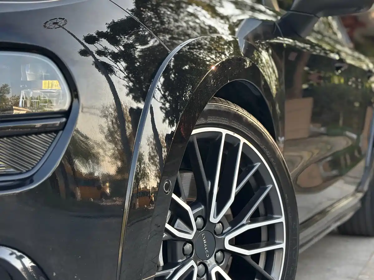 LYNK & CO. 02 HATCHBACK