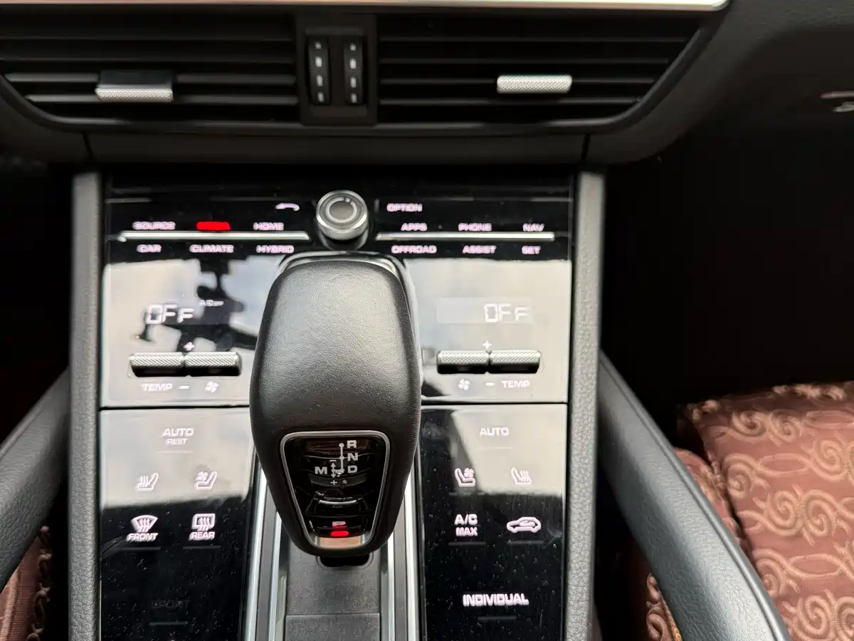 Porsche Cayenne New Energy 2021 Cayenne E-Hybrid 2.0T фото 9