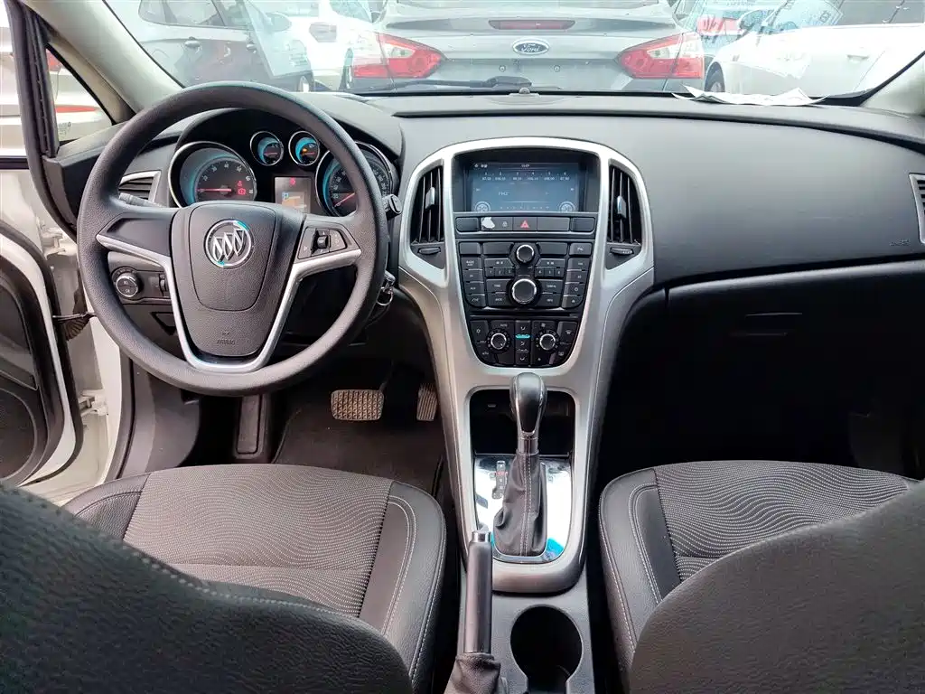 Buick Excelle 2014 XT 1.6L Automatic Fashion фото 6