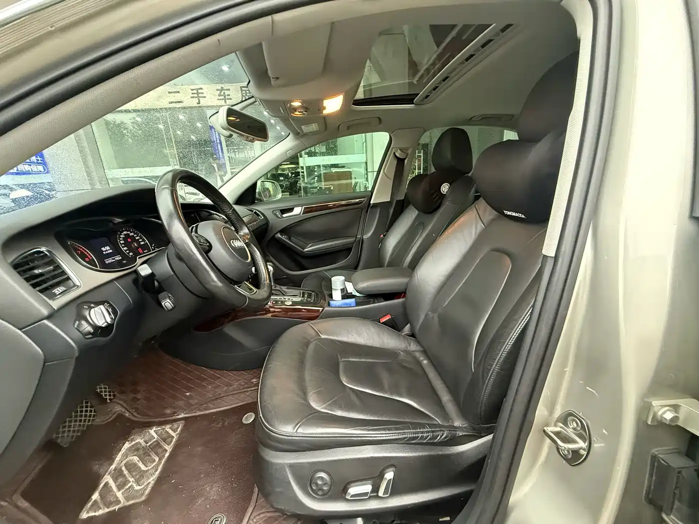 Audi A4L 2016 35 TFSI Collector's Edition S line Comfort фото 4