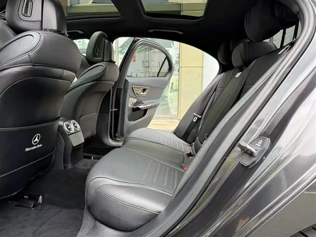Mercedes-Benz C-Class 2022 Facelift C 260 L Night Edition Sport фото 10