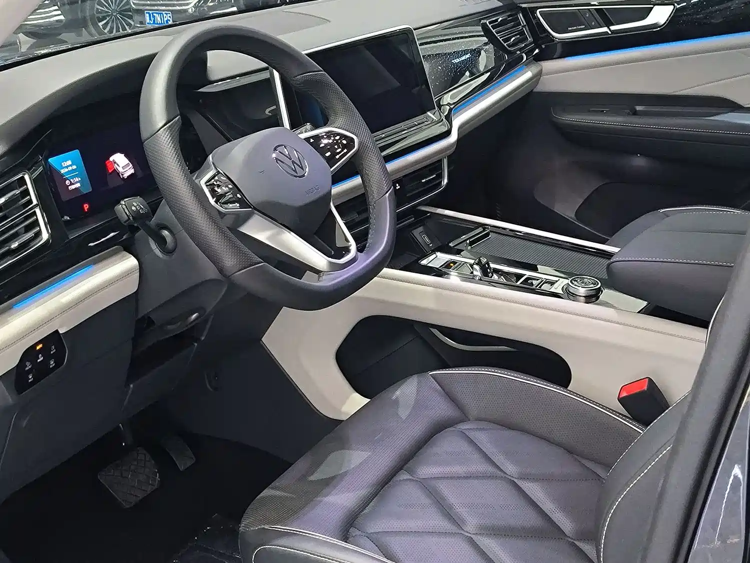 Photo 4 - Volkswagen Teramont