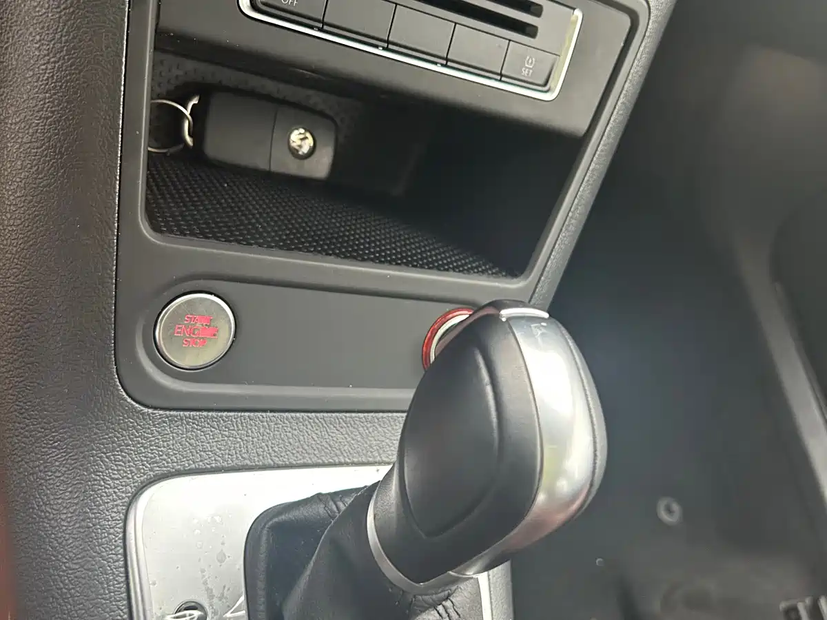 Volkswagen Tiguan 2015 1.8TSI Automatic 2WD Highline фото 6