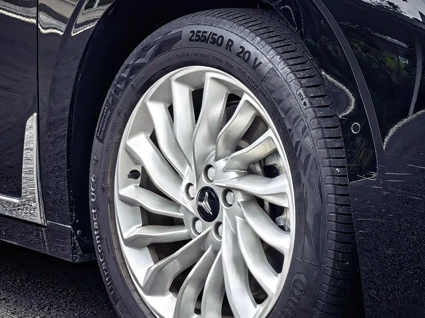 Voyah Auto Voyah Dreamer 2024 PHEV Extended Range Premium Edition фото 43