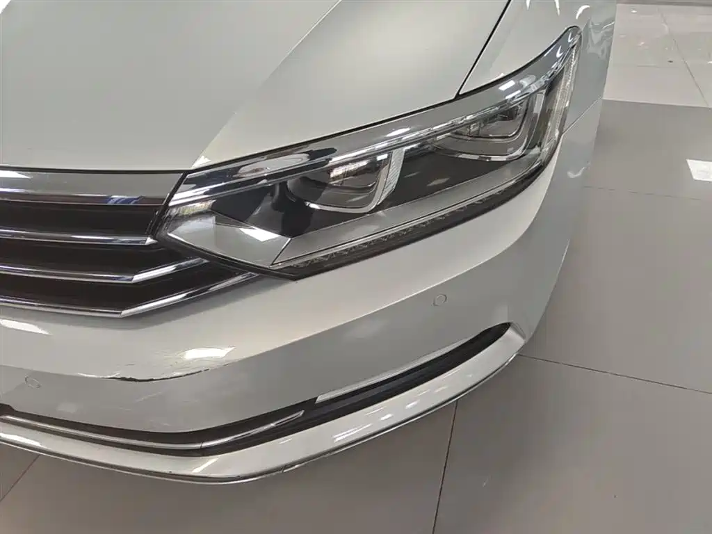 Volkswagen Magotan 2018 Facelift 330TSI DSG Luxury фото 24