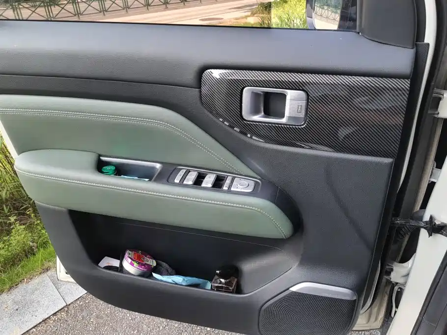 Baojun Yueye Plus 2024 2024 Smart Premium 4-Seater