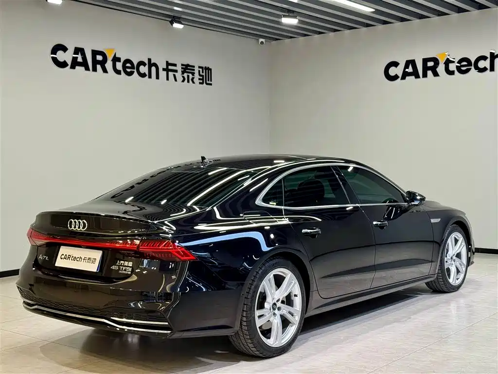 AUDI A7L