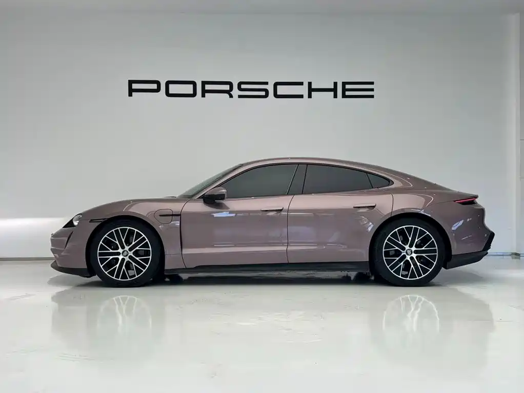 Porsche Taycan 2024 2022 Taycan