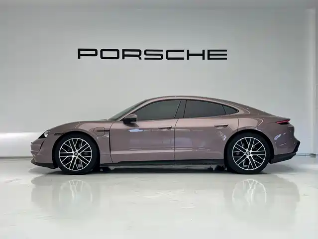 Porsche Taycan 2022 Taycan — фото 2